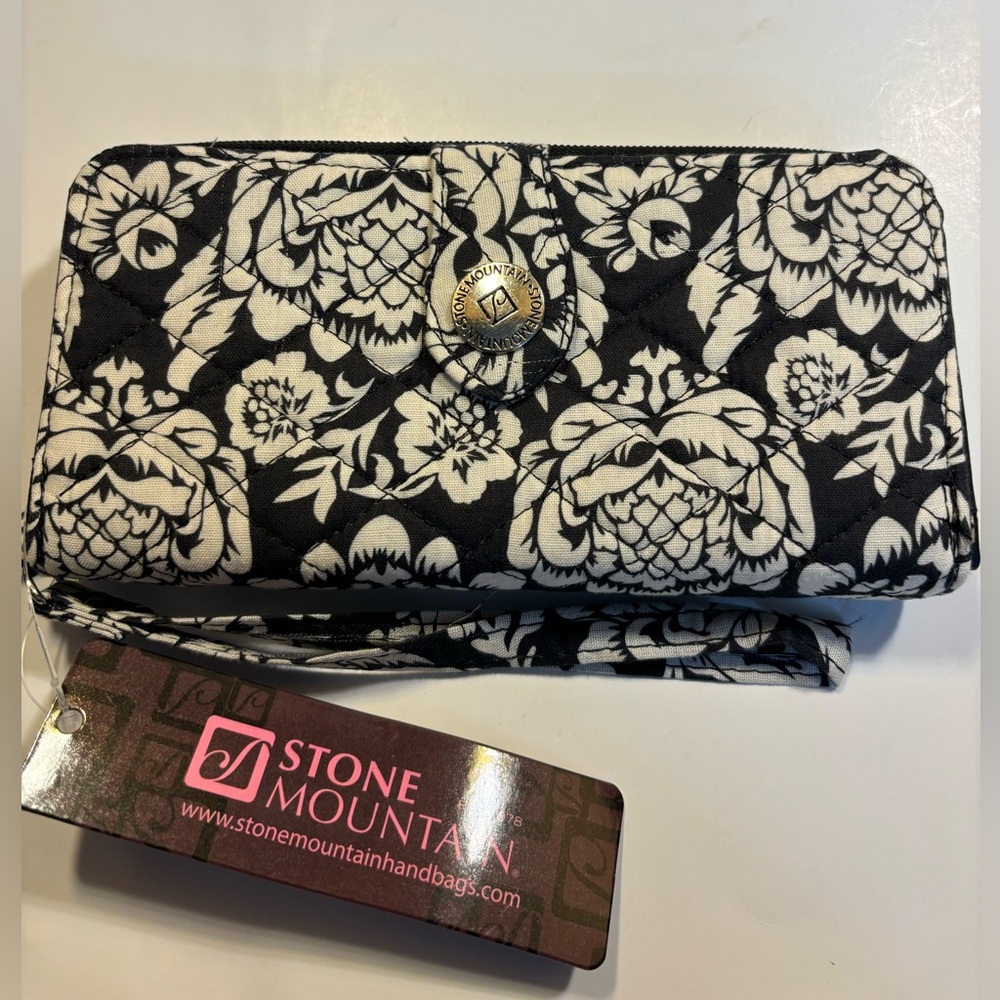 Stone Mountain wristlet/clutch black and white floral print NWT